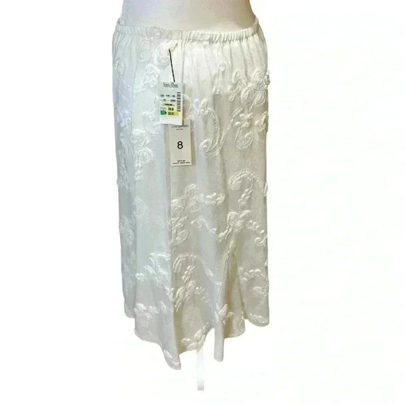 Lena Gabrielle New York White Floral embellished abstract skirt 8 - Picture 1 of 6